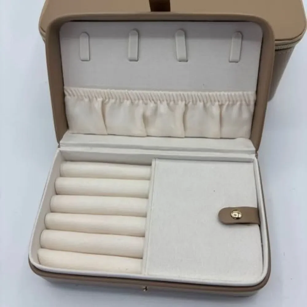 A New Day Travel Case Jewelry Makeup Organizer Tan Zippered Case